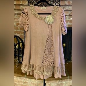 🎀Simply Couture Crochet And Lace Ruffled Top